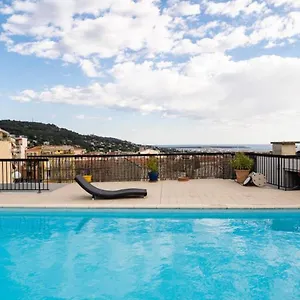 Hotel Adonis